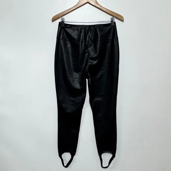 NWOT WeWoreWhat Vegan Leather Stirrup Legging Black Size M - Picture 5 of 16